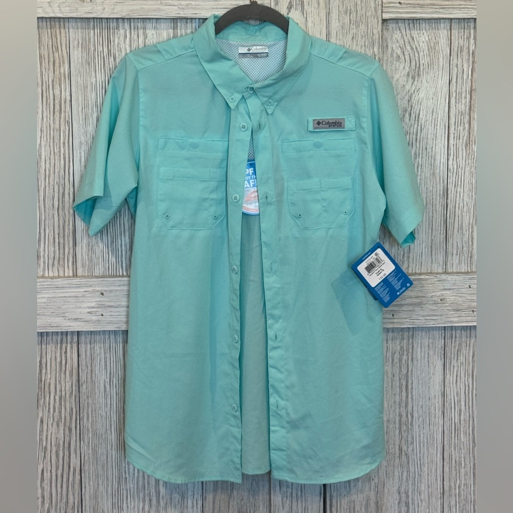 Columbia Youth Aqua Short Sleeve Button Down Shirt sz XL. NWT